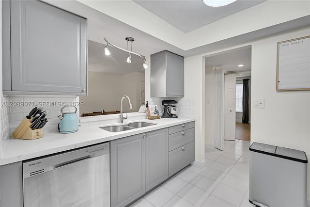 306 NW 69th Ave 162, Plantation, FL 33317