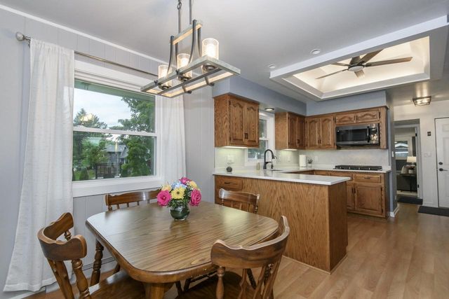 334 Maple WAY S, Waukesha, WI 53188