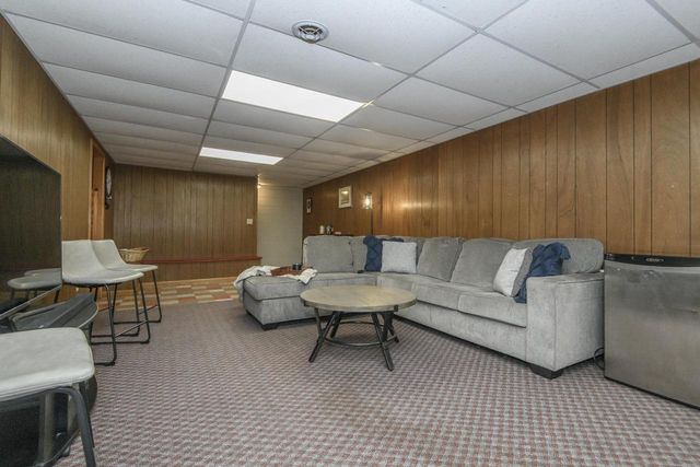 334 Maple WAY S, Waukesha, WI 53188