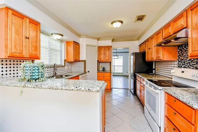 3926 Summit Valley Drive, Houston, TX 77082