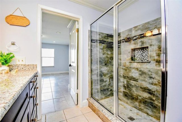 3926 Summit Valley Drive, Houston, TX 77082