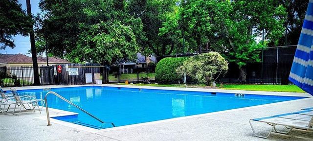 3926 Summit Valley Drive, Houston, TX 77082