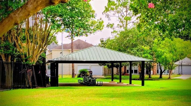 3926 Summit Valley Drive, Houston, TX 77082