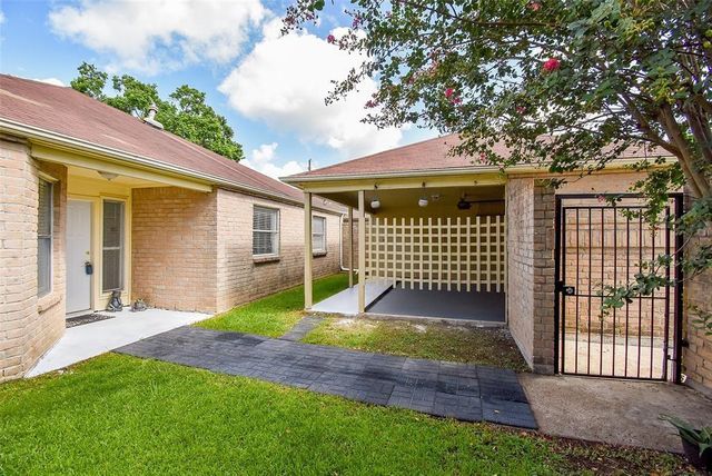 3926 Summit Valley Drive, Houston, TX 77082