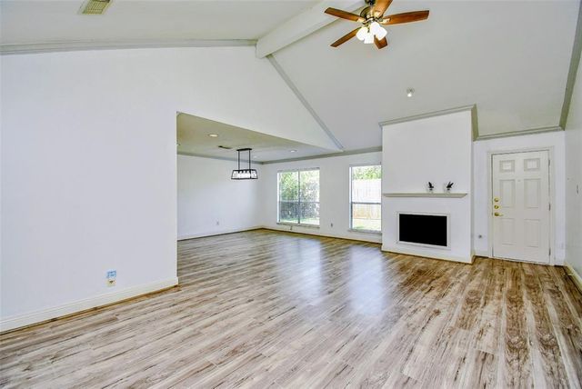 3926 Summit Valley Drive, Houston, TX 77082