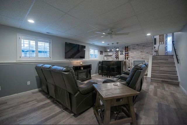 502 Killarney Lane, Valparaiso, IN 46385