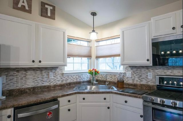 502 Killarney Lane, Valparaiso, IN 46385