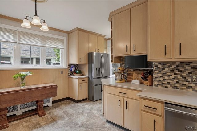 1108 Parkway East, Utica, NY 13501