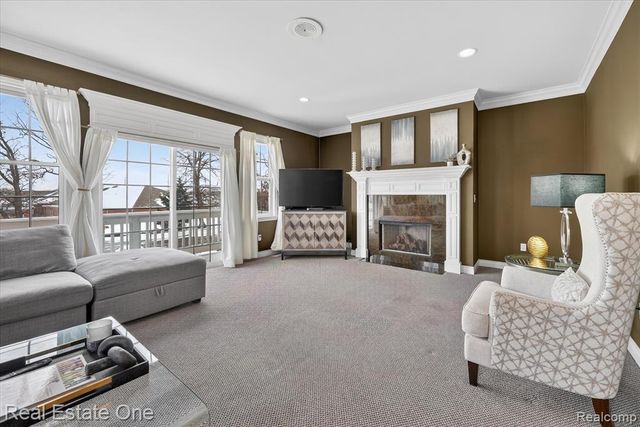 1615 Town Commons Drive, Howell, MI 48855