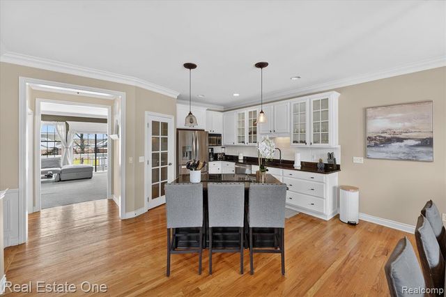 1615 Town Commons Drive, Howell, MI 48855