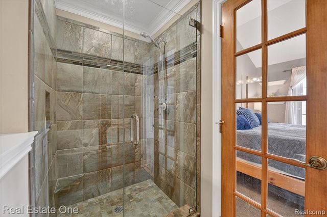 1615 Town Commons Drive, Howell, MI 48855