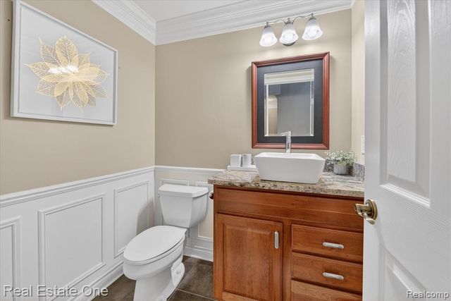 1615 Town Commons Drive, Howell, MI 48855