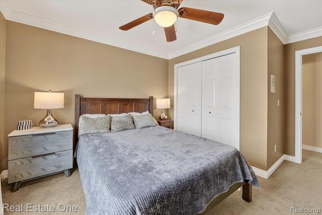 1615 Town Commons Drive, Howell, MI 48855