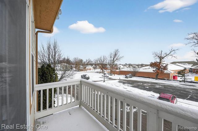 1615 Town Commons Drive, Howell, MI 48855