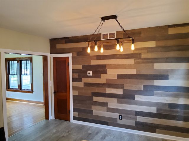 620 E 8th Street S, Newton, IA 50208