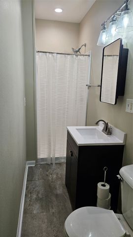 620 E 8th Street S, Newton, IA 50208