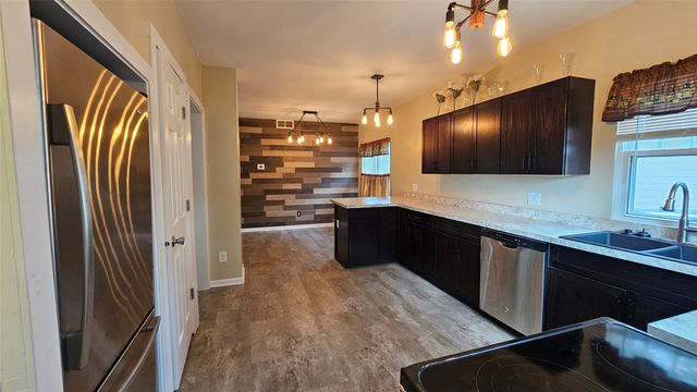 620 E 8th Street S, Newton, IA 50208