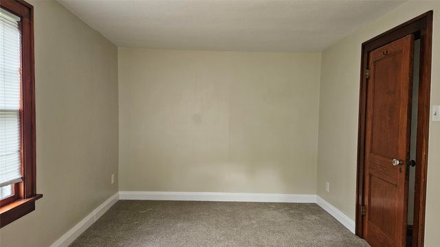 620 E 8th Street S, Newton, IA 50208