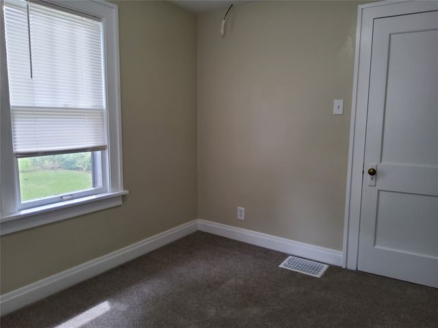 620 E 8th Street S, Newton, IA 50208