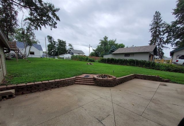 620 E 8th Street S, Newton, IA 50208