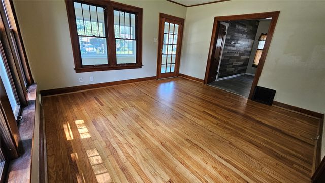 620 E 8th Street S, Newton, IA 50208