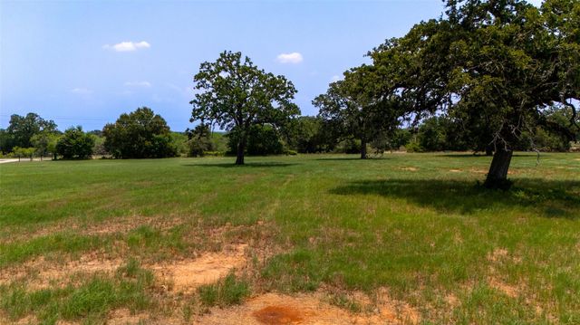 000 Cattlemens Row RD, Lockhart, TX 78644