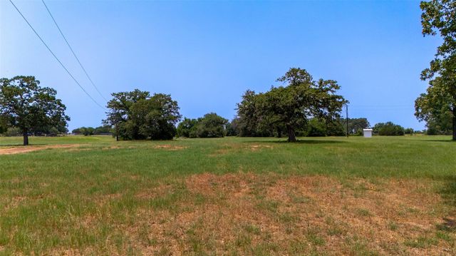 000 Cattlemens Row RD, Lockhart, TX 78644