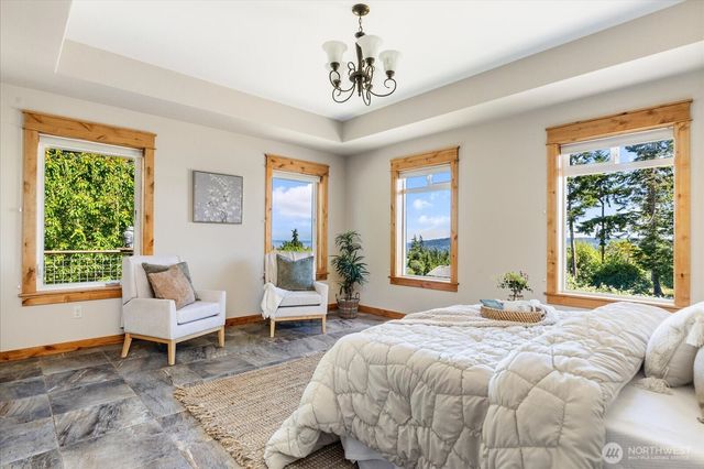 343 Olympic Bay Lane, Oak Harbor, WA 98277