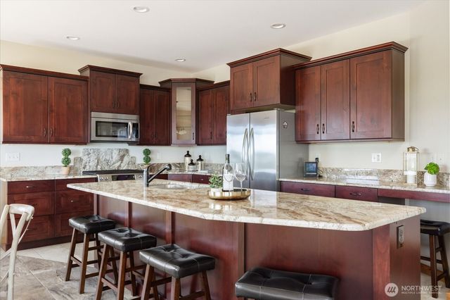 343 Olympic Bay Lane, Oak Harbor, WA 98277