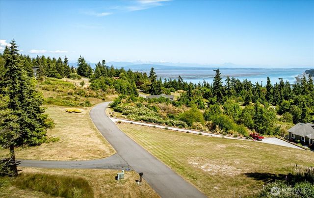 343 Olympic Bay Lane, Oak Harbor, WA 98277