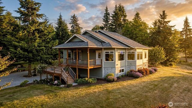 343 Olympic Bay Lane, Oak Harbor, WA 98277