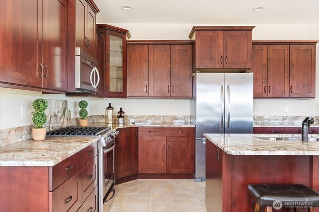 343 Olympic Bay Lane, Oak Harbor, WA 98277