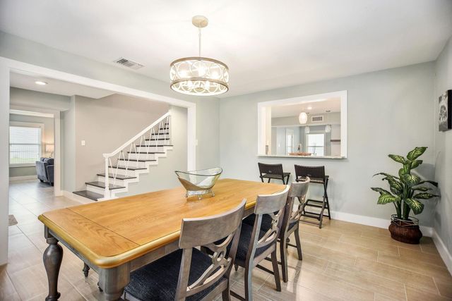 8 Las Brisas Place, Port Lavaca, TX 77979