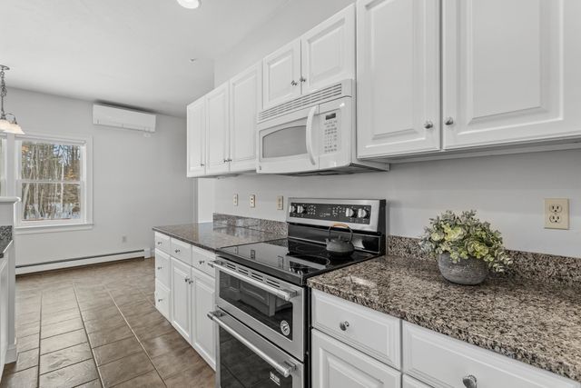 592 Page Road, Bow, NH 03304