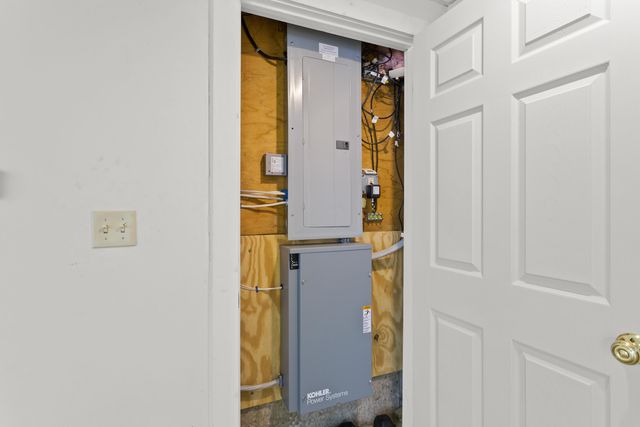 592 Page Road, Bow, NH 03304