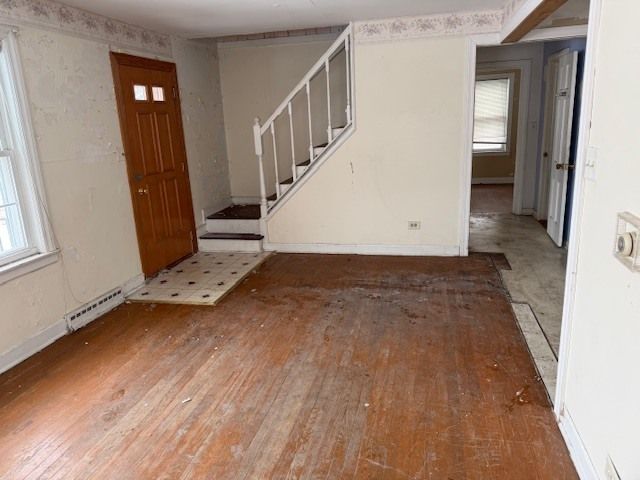 2500 MAPLE Street, Des Plaines, IL 60018