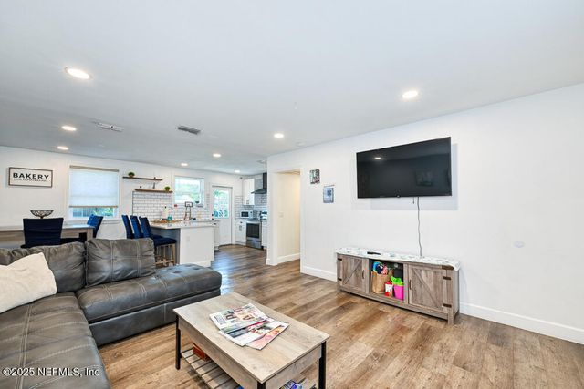 1907 PENMAN Road, Jacksonville Beach, FL 32250