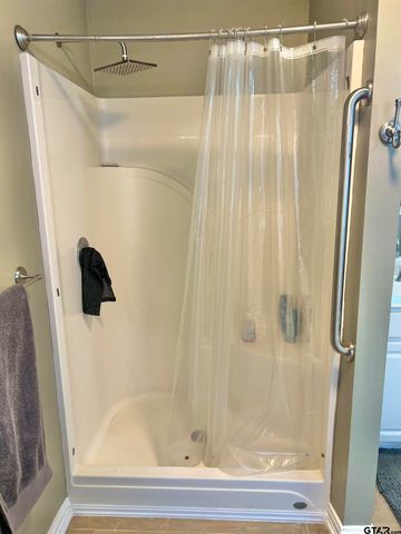 19430 Sara Ln, Flint, TX 75762