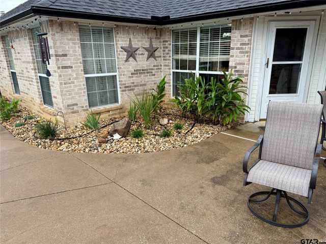 19430 Sara Ln, Flint, TX 75762