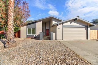 9402 Mira Del Rio Dr, Sacramento, CA 95827