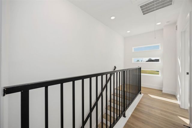 1466 Ferguson B, Houston, TX 77088