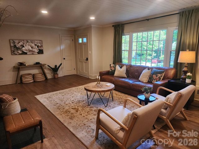 616 E Oakwood Avenue, Albemarle, NC 28001