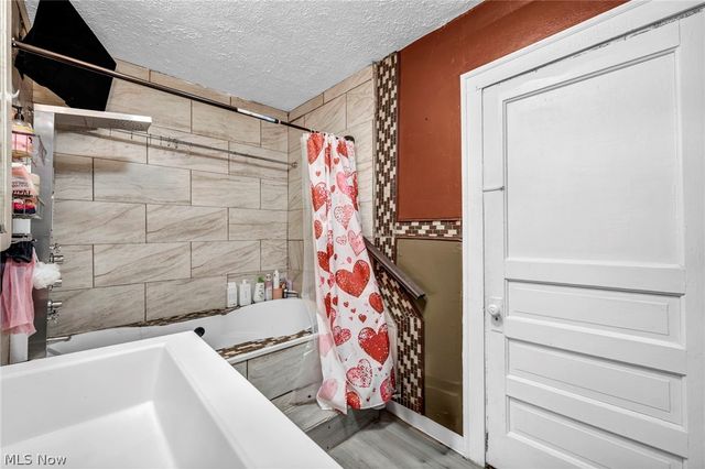 1742 Wayside Road, Cleveland, OH 44112