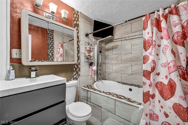 1742 Wayside Road, Cleveland, OH 44112