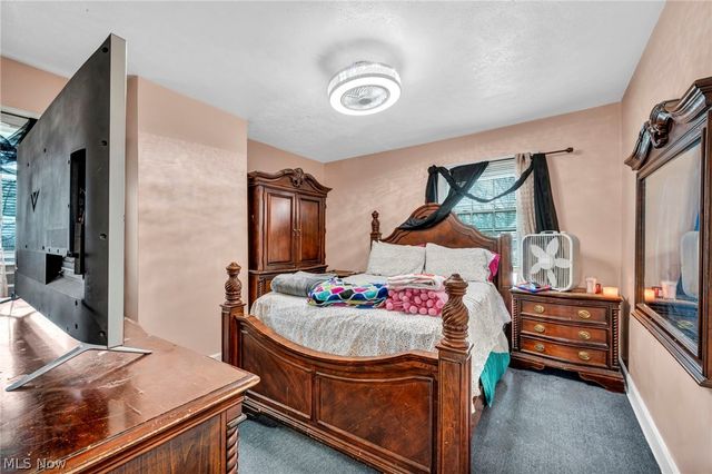 1742 Wayside Road, Cleveland, OH 44112