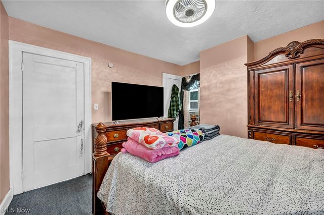 1742 Wayside Road, Cleveland, OH 44112