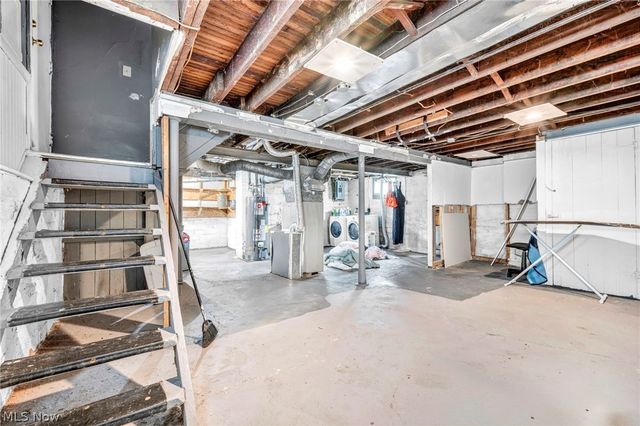 1742 Wayside Road, Cleveland, OH 44112