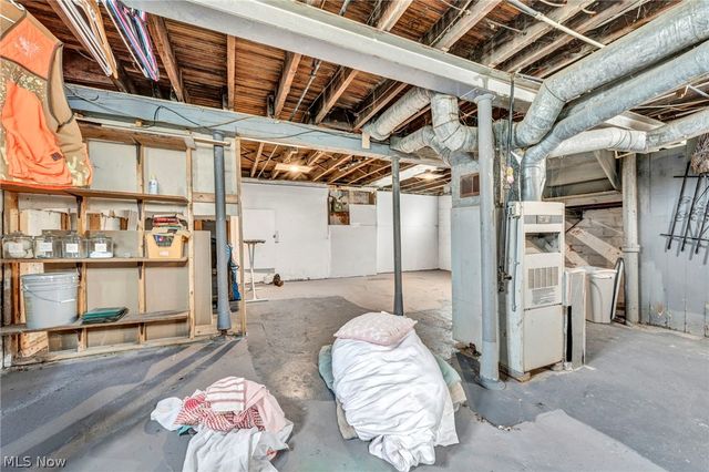 1742 Wayside Road, Cleveland, OH 44112