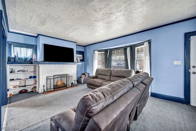 1742 Wayside Road, Cleveland, OH 44112