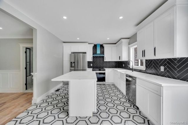 74 Lincoln Avenue, Islip Terrace, NY 11752